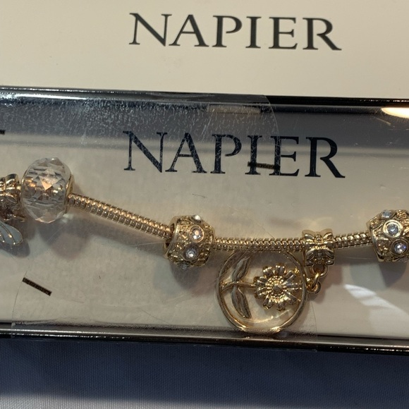 NIB Napier Gold Beaded Bracelet - Picture 3 of 4